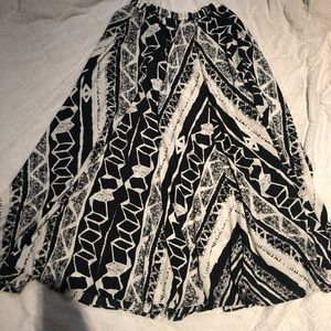 Handkerchief black and white skirt
